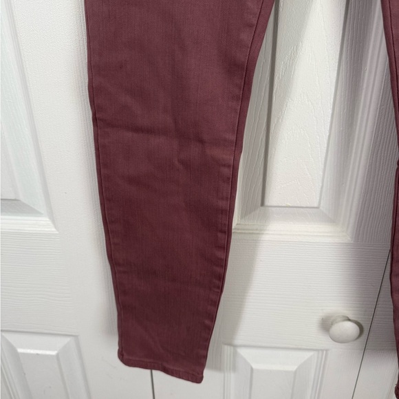 Cosmic Blue Love Women’s NWT Skinny Cargo Pants in Plum size 27 - Picture 5 of 8